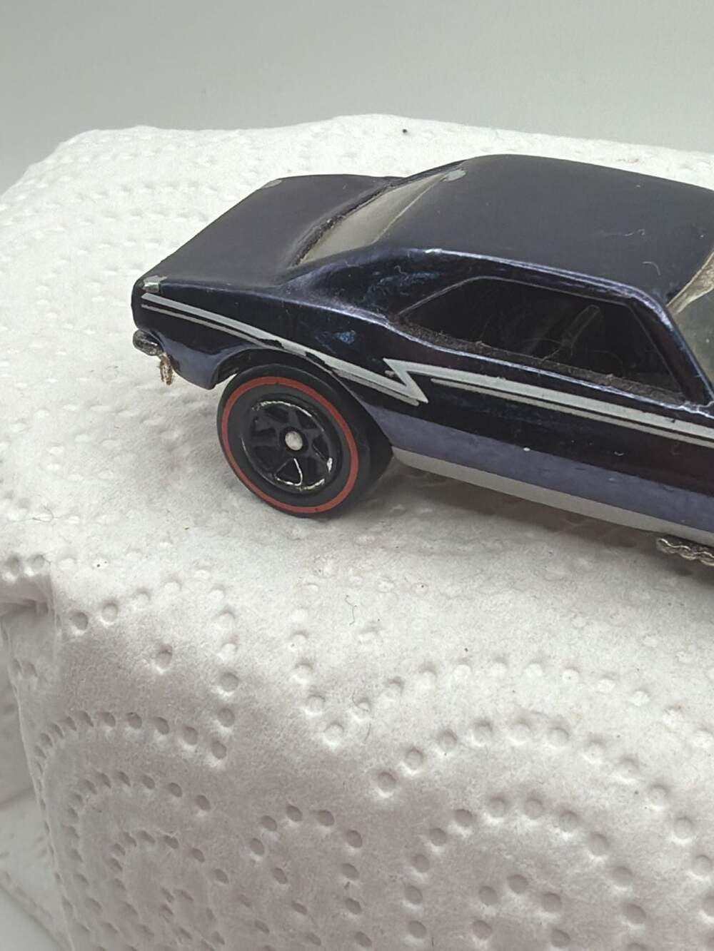 Hot Wheels Classics Series 1 1967 Chevy Camaro Spectraflame Purple with Redlines - Picture 3 of 10